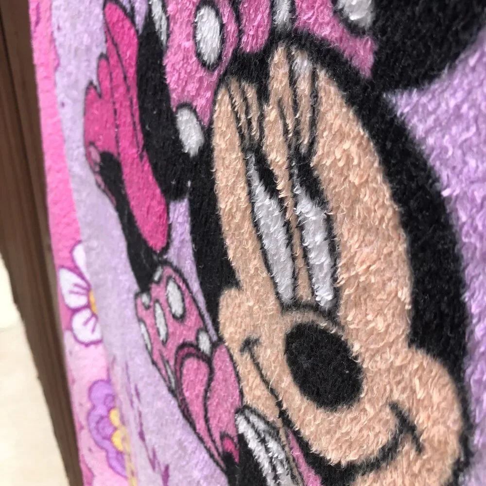Minnie Mouse Blanket Disney Pink flowers Plush Blanket Purple Satin Trim 40x50in
